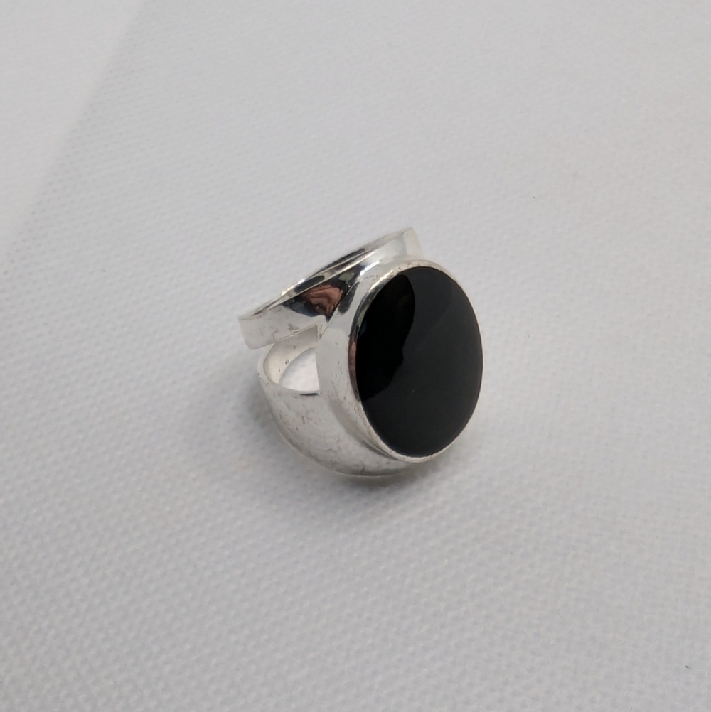 Silver Onyx Ring